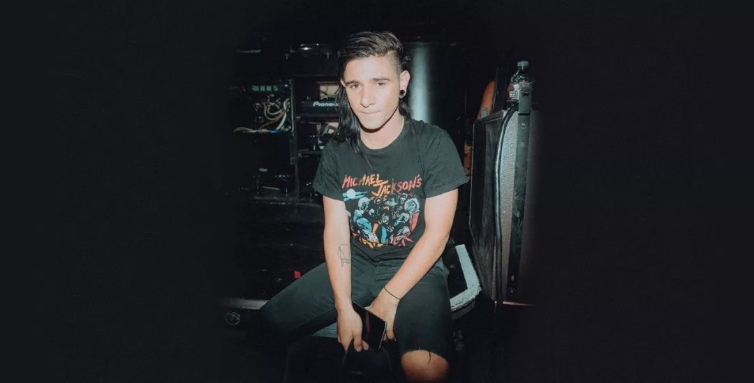 际行动回答 际行动回答