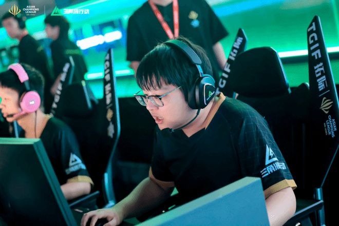 季带来了更 季带来了更