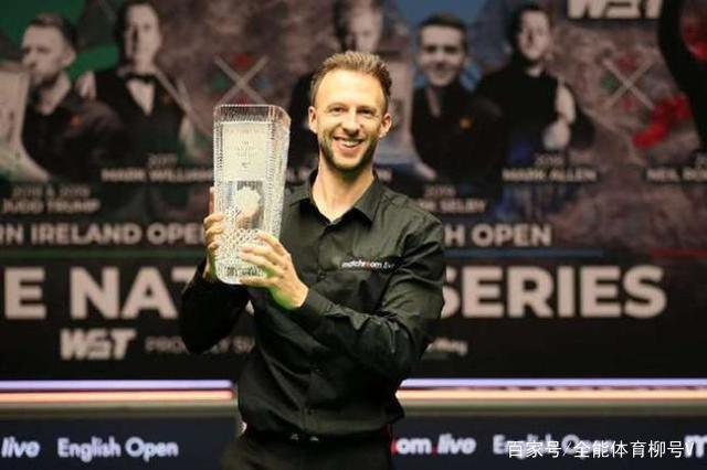 并且刚刚随 并且刚刚随