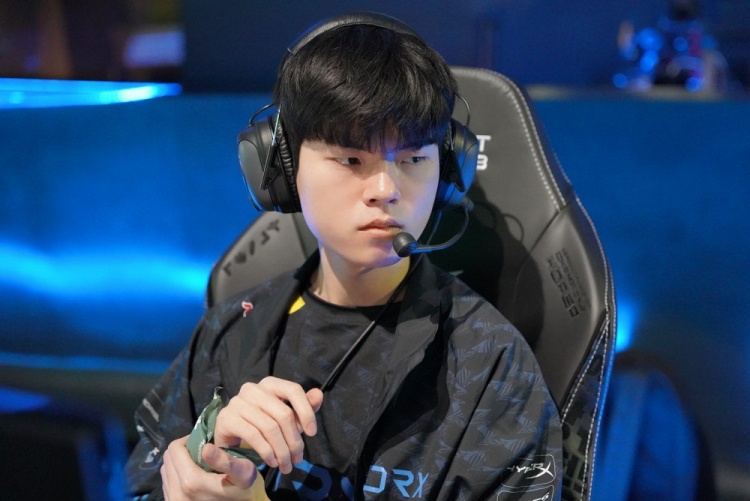 胜利绝非偶 胜利绝非偶