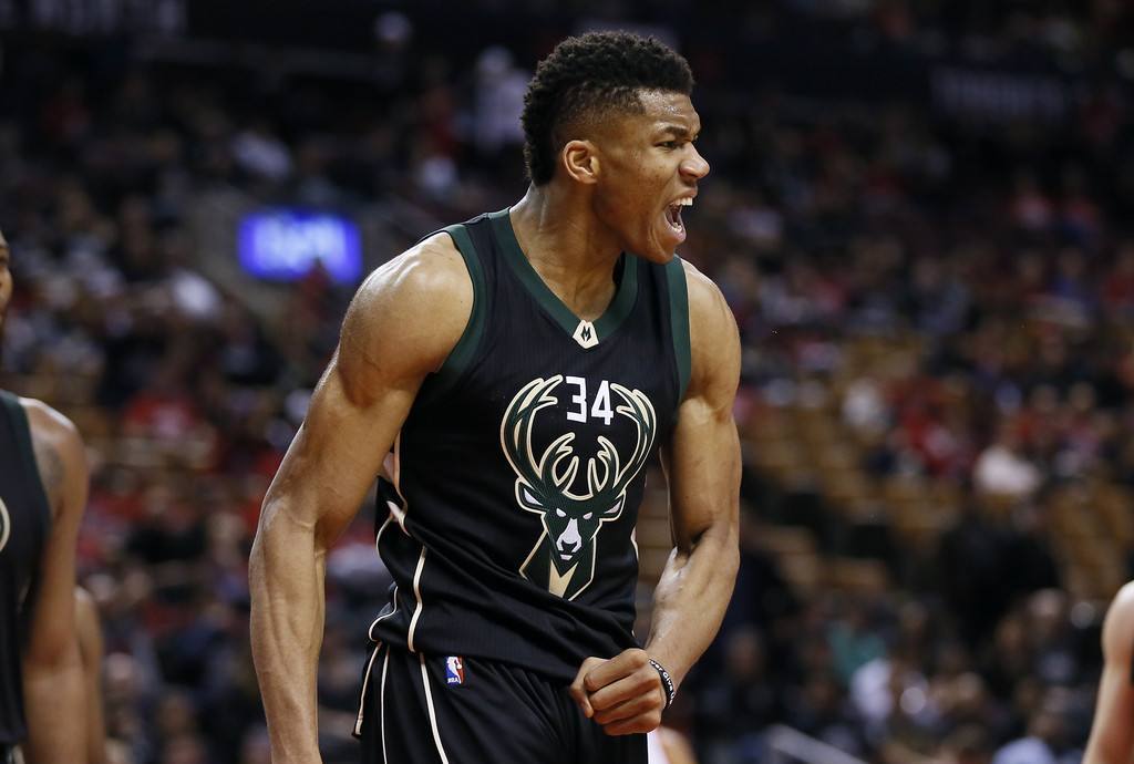 队带来内线 队带来内线