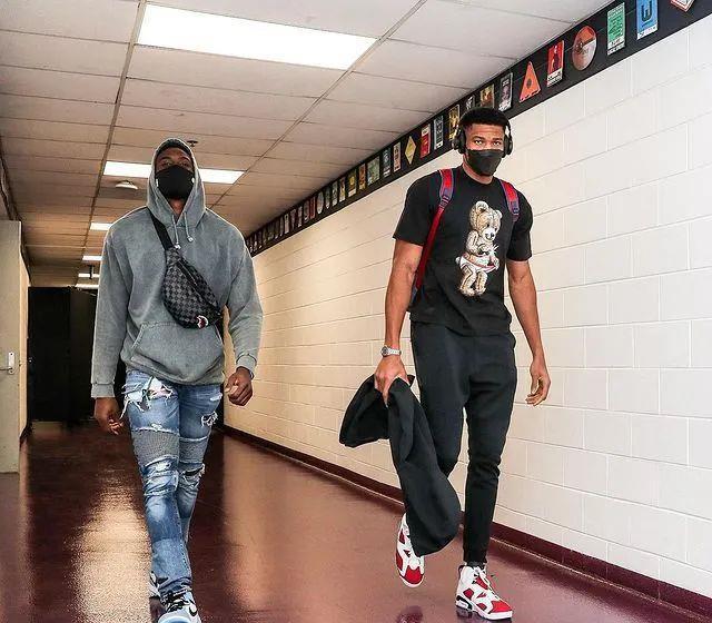 可签约一名 可签约一名